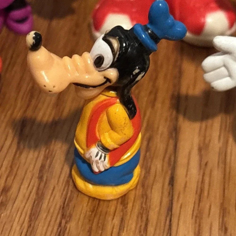 Lot Of Vintage‎ 70's/80s/90s Mickey Mouse And Friends Figurine Toys